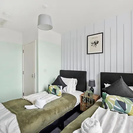 The Green Suite In Bristol City Centre *